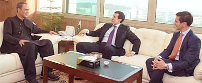 Zubair Gilani meeting with Hadi Hallouche