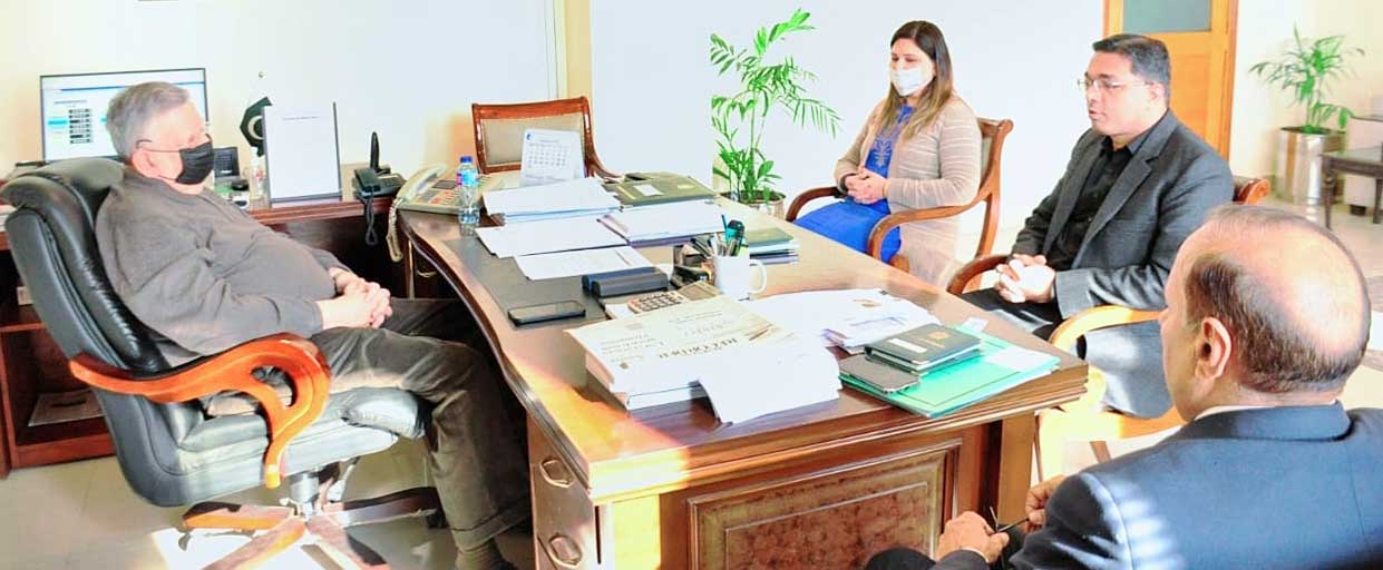 M Azfar Ahsan Meeting with Finance Minister