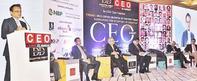 Dr. Sohail Rajput addressing at the CEO Investment Summit